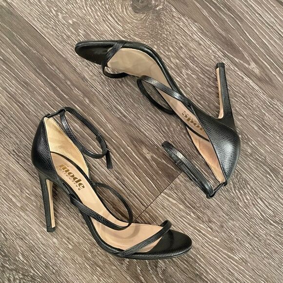 The mode collective Triple Strap Sandal in Black Lizard - Picture 2 of 7